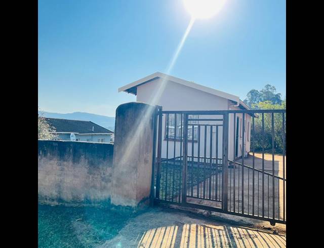 3 BEDROOM PROPERTY TO RENT IN PANORAMA GARDENS